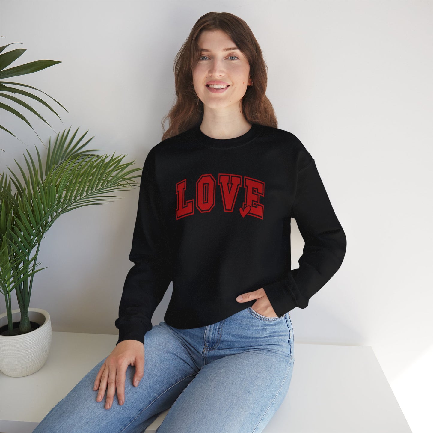 LOVE Blk Crewneck